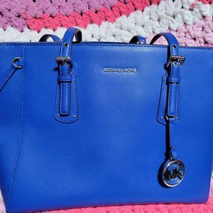Michael Kors - Voyager - bright blue with matching wallet